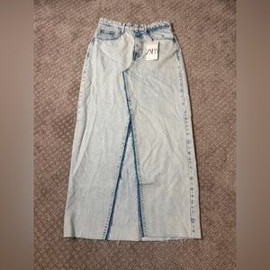 Zara Light Blue Front-Slit Denim Skirt size medium